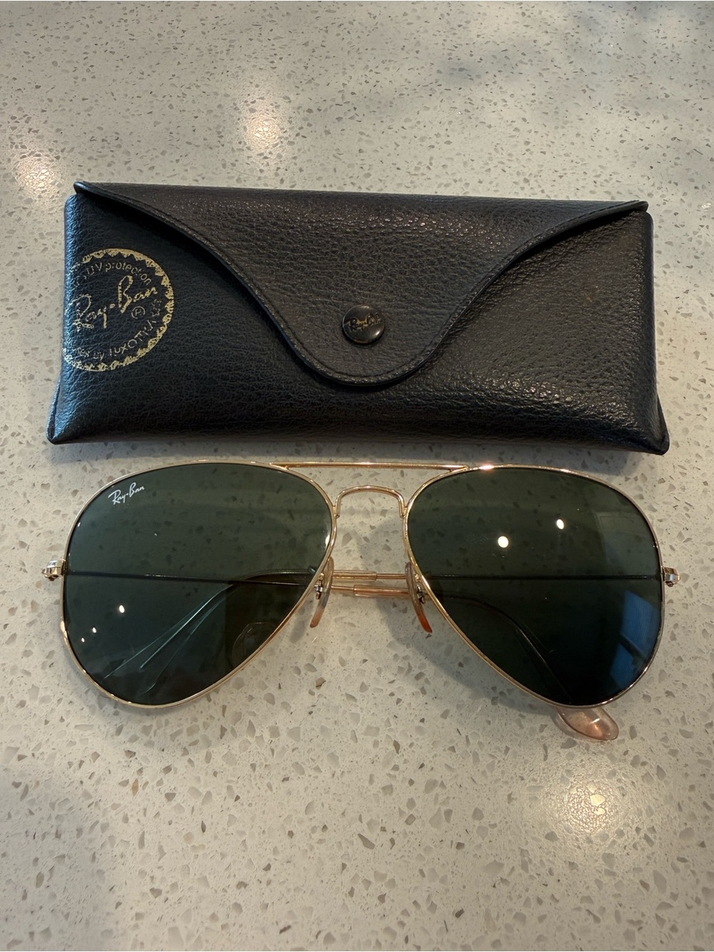 Ray-Ban unisex Classic Aviator Sunglasses - Gold Frame with Green Lenses